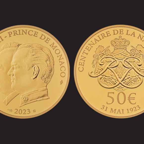 Présentation de la pièce de 50€ en or en hommage au Prince Rainier III